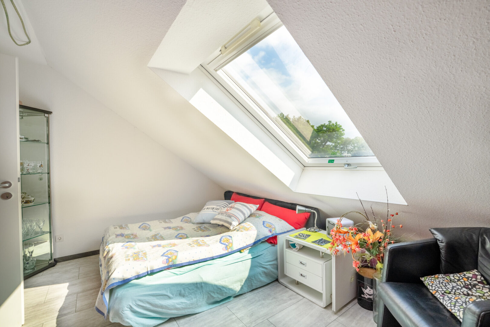 Schlafzimmer DG
