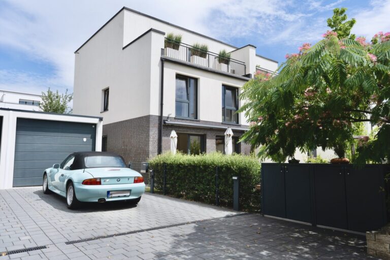 Vorderansicht des Hauses